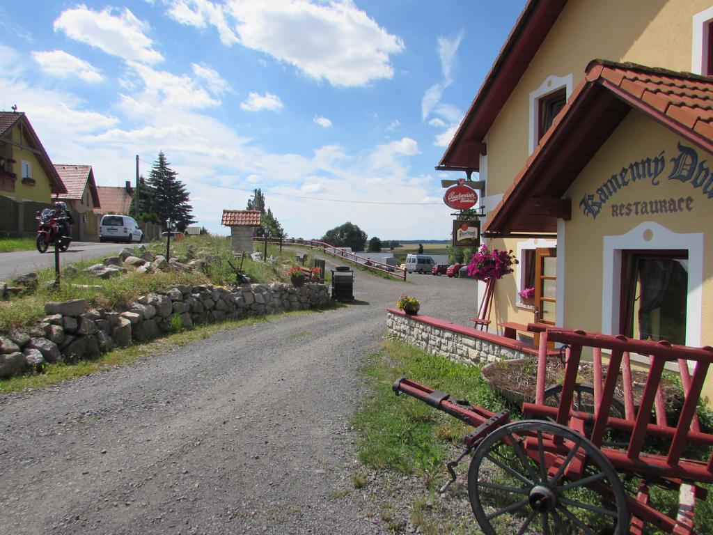 Pension Kamenny Dvur Františkovy Lázně エクステリア 写真